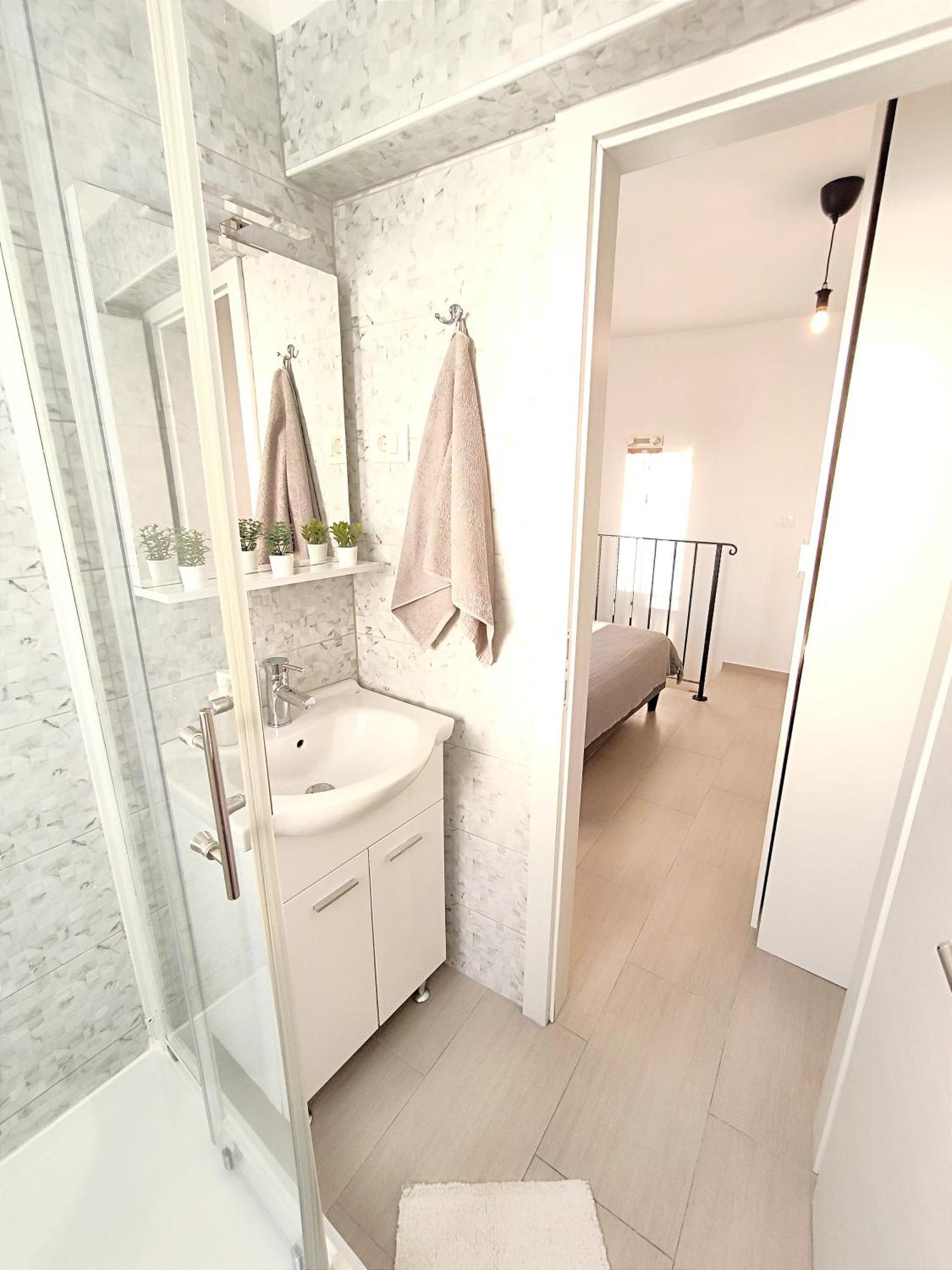 Central Apartment & Room Niko Split Bagian luar foto