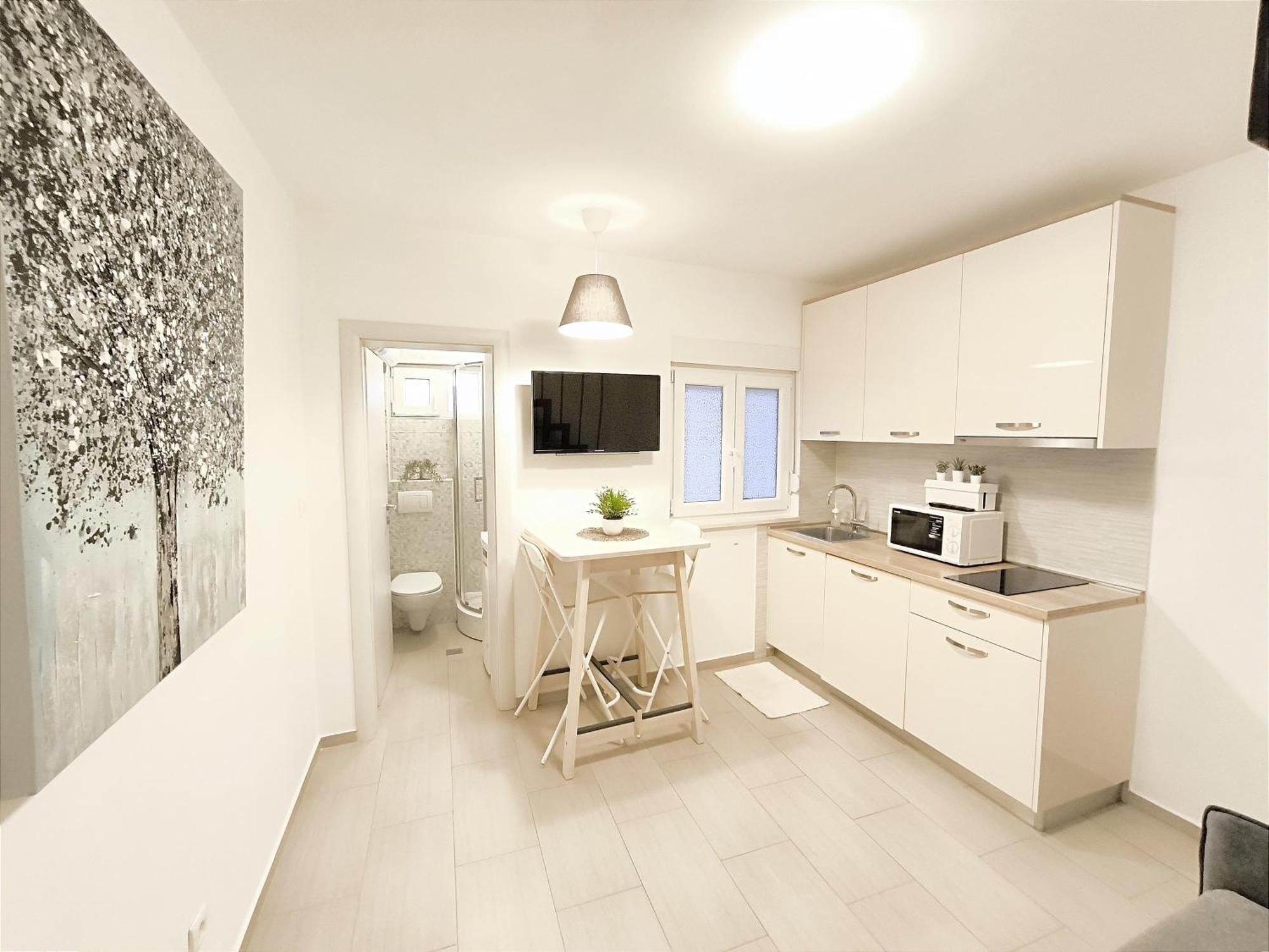 Central Apartment & Room Niko Split Bagian luar foto